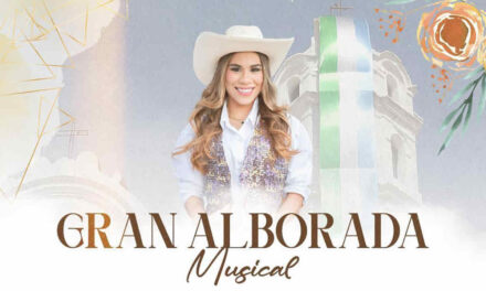Con una gran alborada musical y coronación de la Reina empieza la Fiesta Patria de Fundación