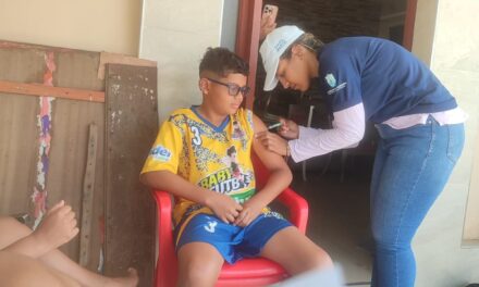 Para evitar enfermedades posaguacero, Alcaldía de Santa Marta activa ruta preventiva en barrios afectados por las lluvias