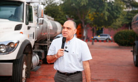 UNGRD, sigue apoyando al gobierno Pinedo, entregó dos carrotanques para distribución de agua en Santa Marta