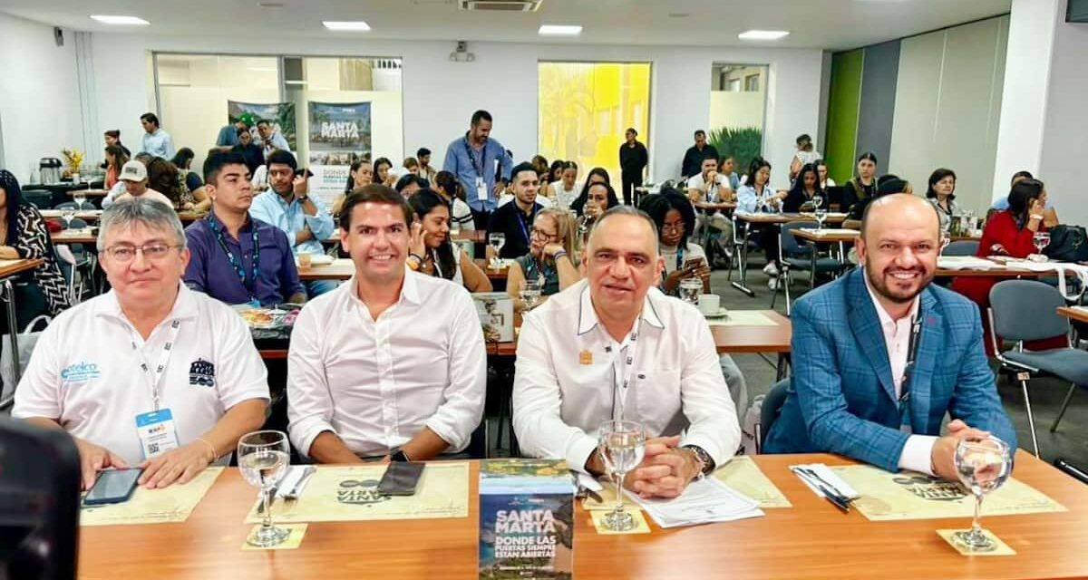 Alcalde Carlos Pinedo expuso la oferta turística: Santa Marta cautiva en Colombia Travel Expo 2025