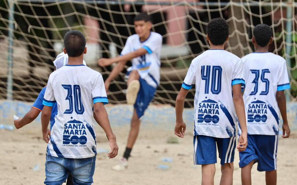 Más que una cancha, es un semillero de sueños: Entrenadores celebran remodelación de la cancha de Bastidas