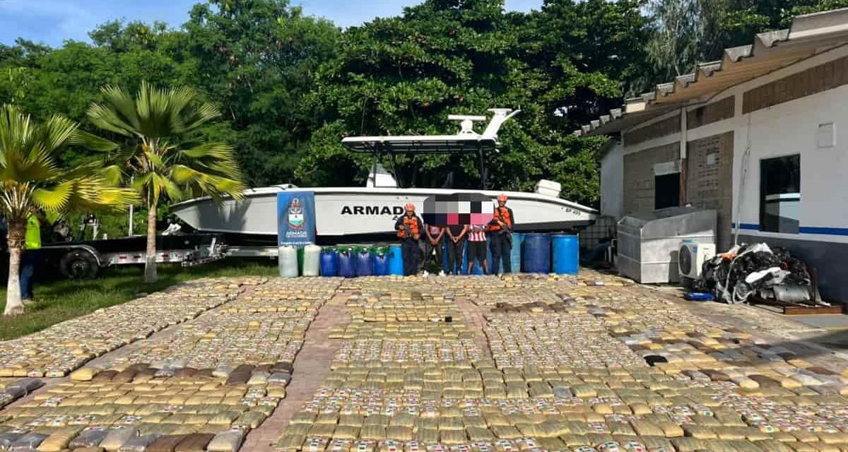 Tras operativo de búsqueda y reacción, Armada Nacional incauta una tonelada de marihuana en Mar Caribe