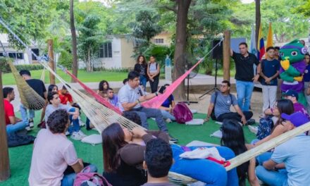 En UNIMAGDALENA, una hamaca y el fresco de los árboles, da rienda suelta a la lectura y el pensamiento