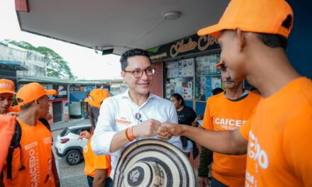 Titular de El Colombia, provoca que Caicedo le meta un derechazo a Sanguino