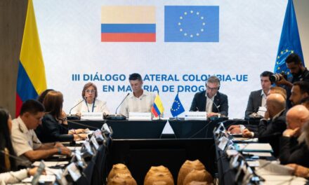 Colombia y la Unión Europea refuerzan su alianza contra las drogas con un diálogo estratégico en Santa Marta