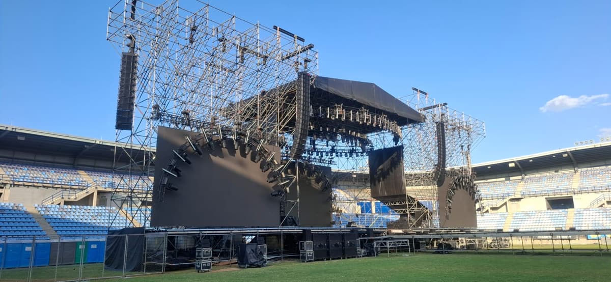 Estadio Sierra Nevada a tono para recibir el  Silvestrazo del nuevo año !Juancho!