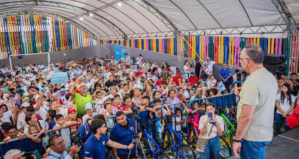 Carlos Pinedo cierra el año con  ‘Alcaldía al Barrio’ en María Cecilia dejando grandes  anuncios de obras