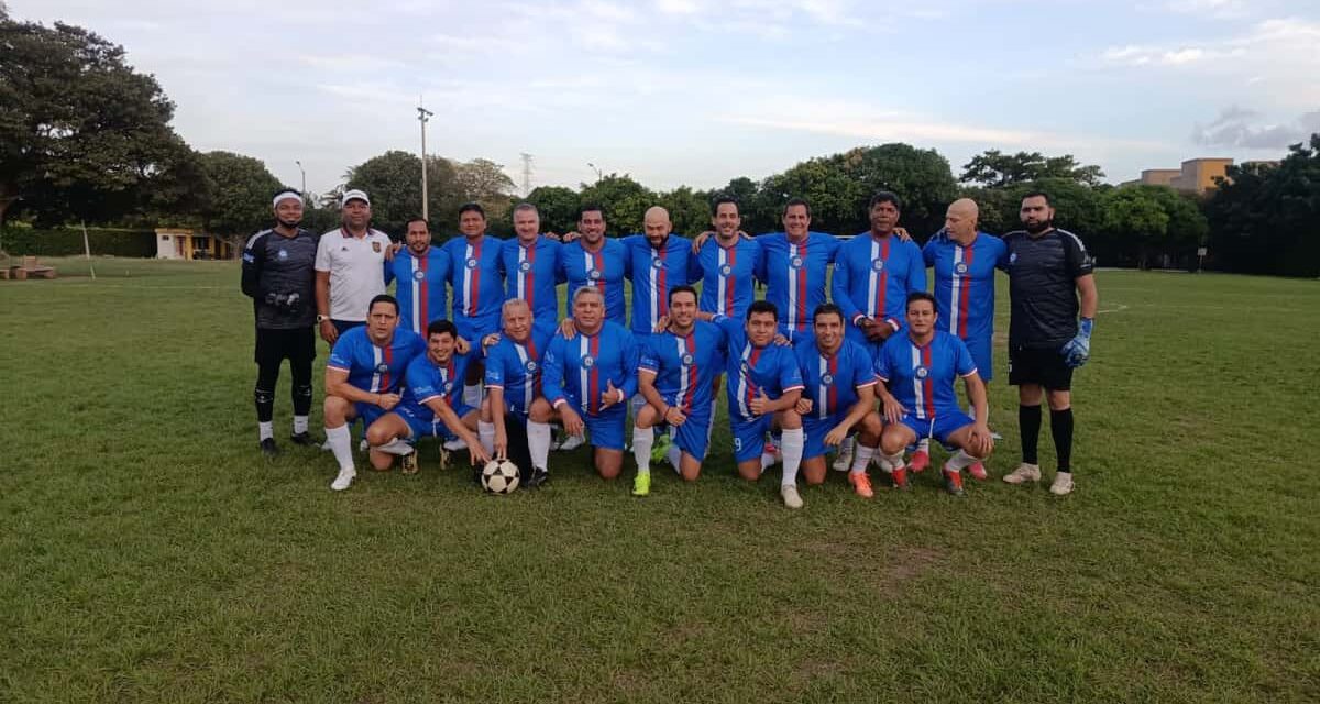 Torneo de Padres se quedaron favoritos, ganó la disciplina y el orden, vienen los cuartos