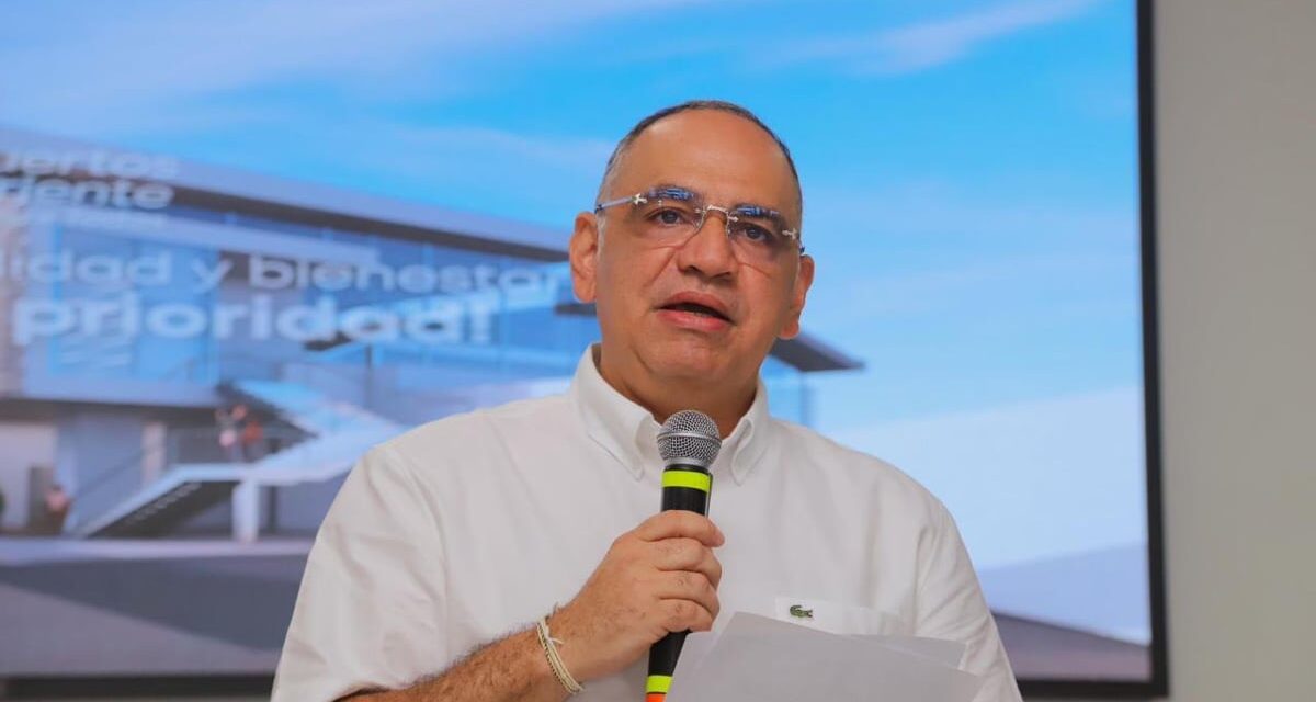 Alcalde Carlos Pinedo Cuello expuso avances en infraestructura, saneamiento básico e inversiones en Santa Marta