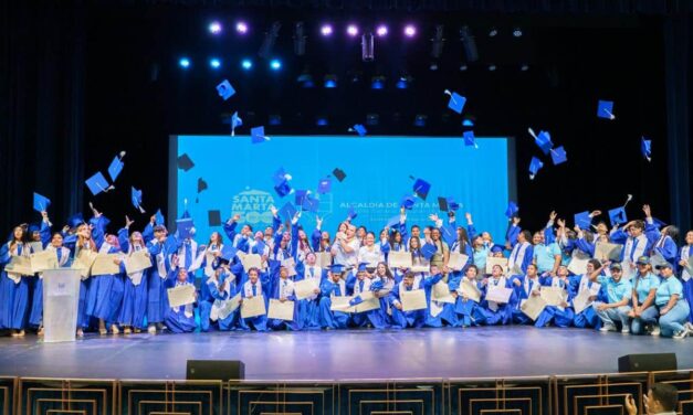 ‘Caminos de Sabiduría’ muestra sus primeros frutos, se graduaron 100 estudiantes en Educación Técnica de la Academia AIES