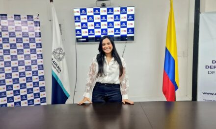 La fuerza Aaron-Pacheco aterriza en el Centro Democrático y le pone color a la campaña