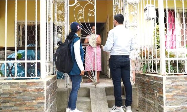 Alcaldía intensifica acciones comunitarias para prevenir el dengue en barrios de Santa Marta