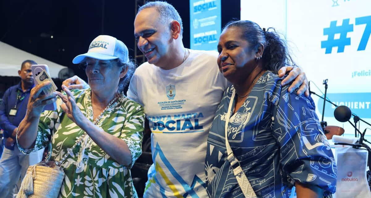 “Mis hijos van a empezar el año escolar con alegría”: Familias agradecen al alcalde Pinedo por ‘Santa Marta Social 2026’