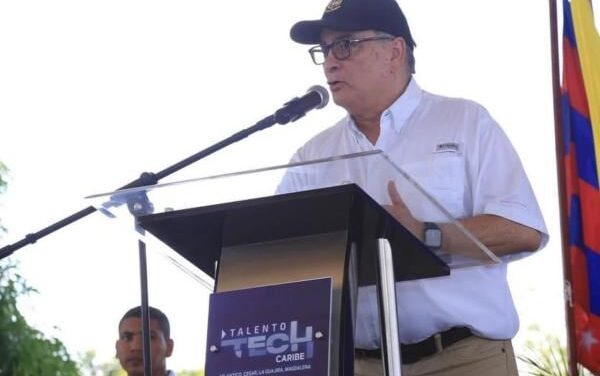 Hernando Guida una SUMA de gestión en el Congreso para continuar en él