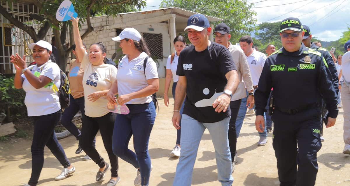Carlos Pinedo la vuelve hacer, cumple el sueño de empezar  a construir una casa digna en  el 17 de Diciembre