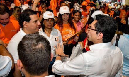 La Maquina Naranja empieza por Ciénaga su ruta hacia el  Congreso
