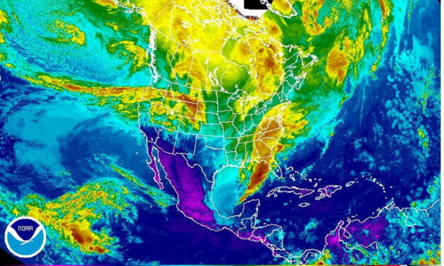 Primer Frente Frío del 2026 no amagó, aún sigue cayendo agua lluvia 18 horas después