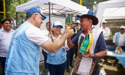 Alcalde Pinedo lidera jornadas integrales de atención a población del área rural  de Santa Marta