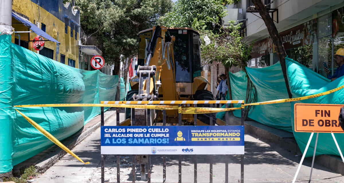 Alcaldía de Carlos Pinedo inicia el programa de reparcheo ‘Uno Menos’ para mejorar movilidad en Santa Marta