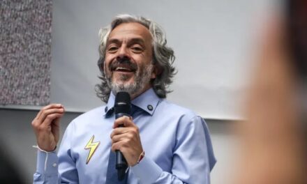 “Siendo marica, yo no llego a mariquear el Centro Democrático ni el país”: Juan Daniel Oviedo