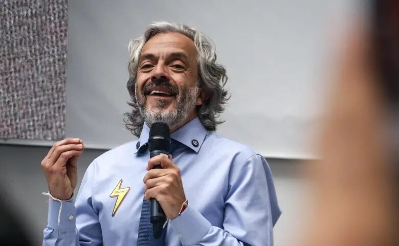 “Siendo marica, yo no llego a mariquear el Centro Democrático ni el país”: Juan Daniel Oviedo
