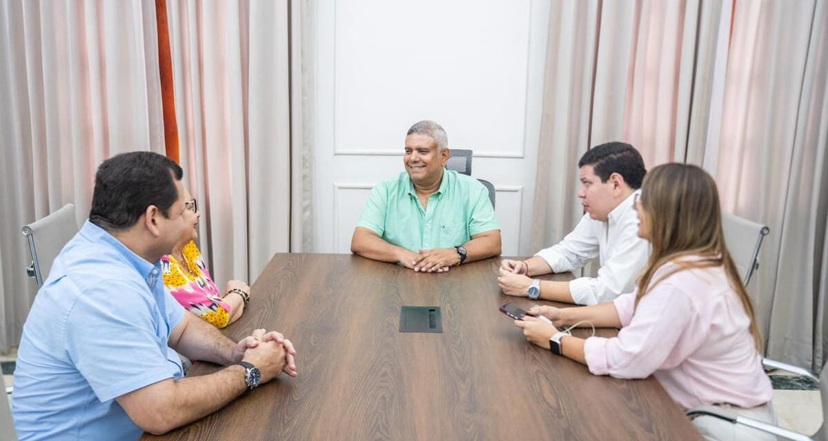 Alcalde Carlos Pinedo Cuello lidera acuerdos con el sindicato Sindess para mejorar la atención en salud