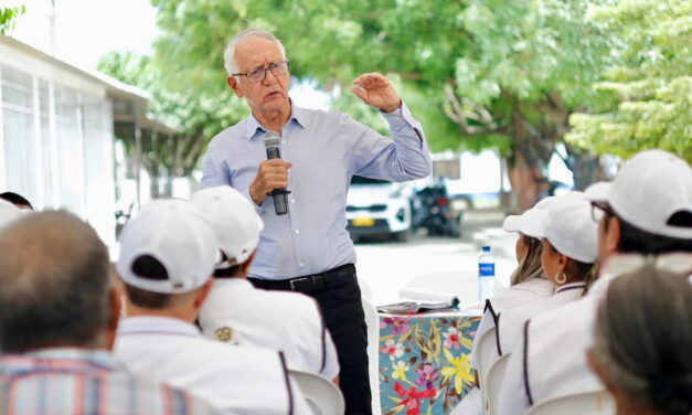 Ministro de Salud promete que nuevo hospital de El Retén abrirá sus puertas al servicio de la gente