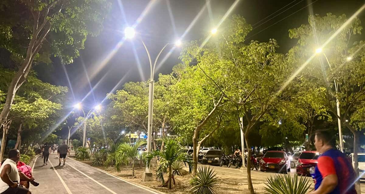 Gobierno Pinedo fortalece servicio de alumbrado público: van más de 13 mil reportes atendidos y 10 mil solucionados