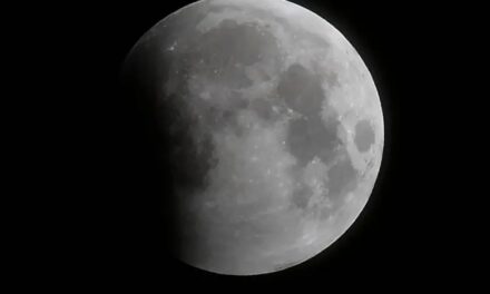 Artemis II más lejos que nunca de la tierra