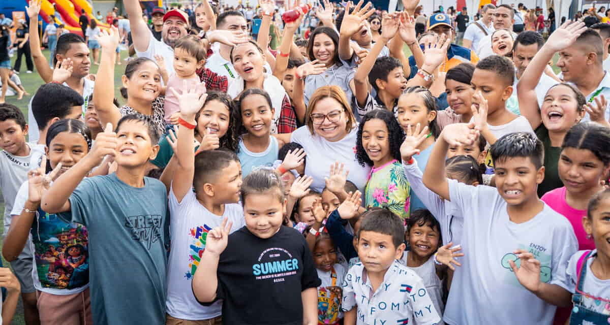 El día que el Polideportivo del Sur de lleno de la alegría y  sonrisa de los niños de Santa Marta  !inolvidable!