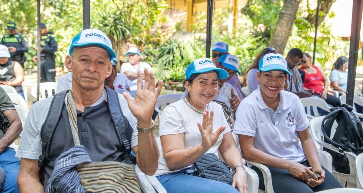 Alcalde Pinedo fortalece seguridad alimentaria con entrega de activos productivos a campesinos de Minca