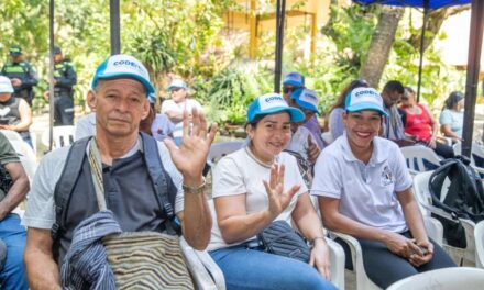 Alcalde Pinedo fortalece seguridad alimentaria con entrega de activos productivos a campesinos de Minca