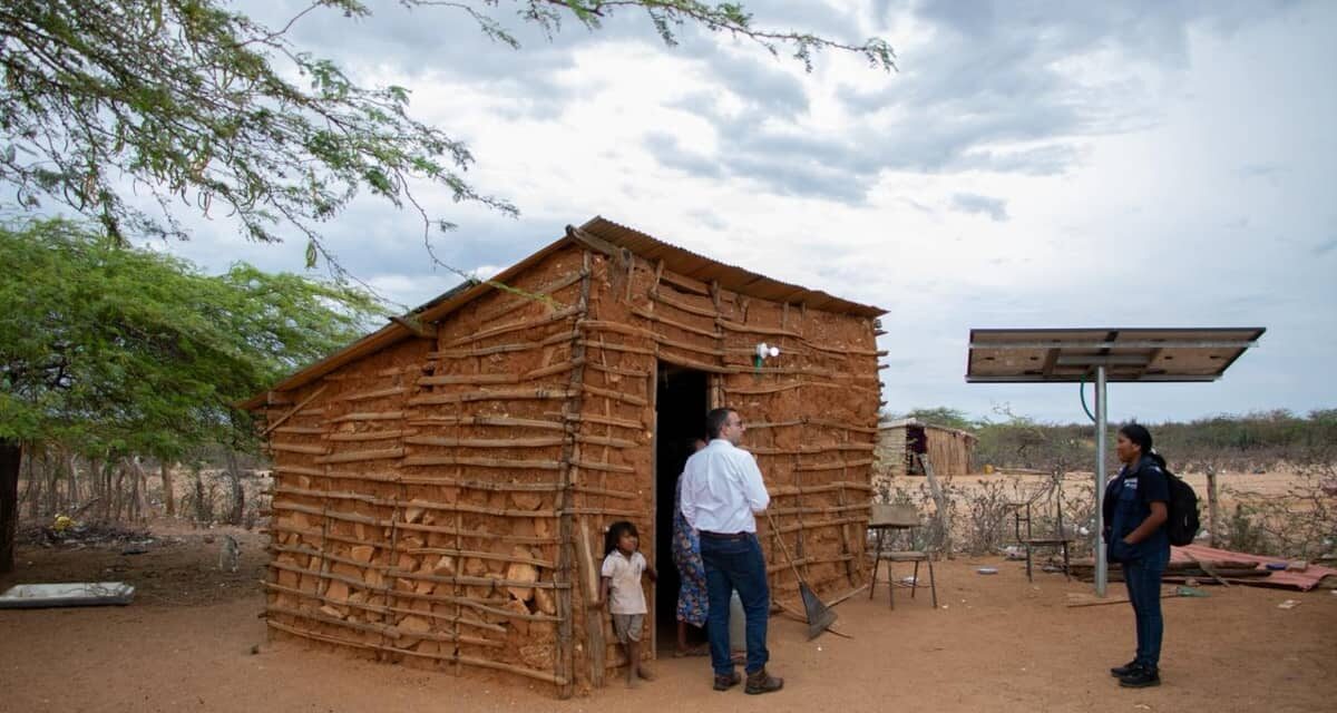 Gobierno nacional destina $350 mil millones para comunidades energéticas y acelera soluciones solares en La Guajira