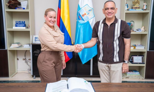 Alcalde Pinedo Cuello decide que su nueva secretaria de movilidad será  Sarita Vives Gutiérrez