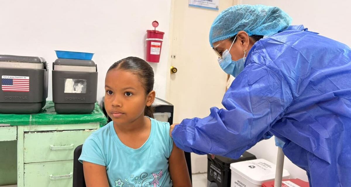 Santa Marta intensifica vacunación contra el dengue: Alcaldía hace un llamado a proteger a los niños