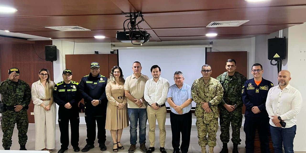 Gobierno de Carlos Pinedo fortalece articulación institucional en seguridad con visita del viceministro de Defensa