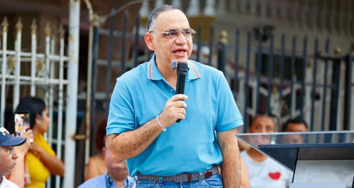 Alcalde Pinedo entregó nuevo colector sanitario a residentes de Villas de Alejandría