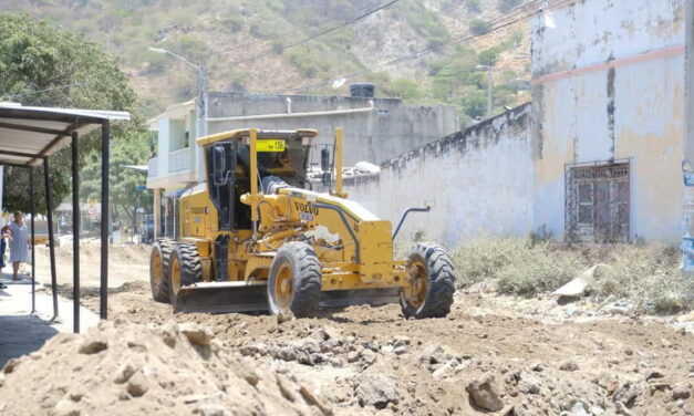 Gobierno de Carlos Pinedo reinicia los trabajos en el Colector Pescaíto