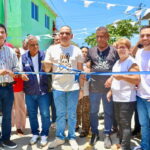 Alcalde Carlos Pinedo entrega vía pavimentada y nuevas redes de alcantarillado en San Martín