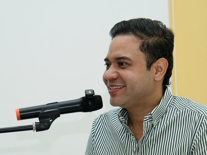 David Farelo una renuncia anunciada y una aspiración en camino