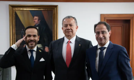 Presidente Electo tiene su primera reunión, fue a las altas cortes