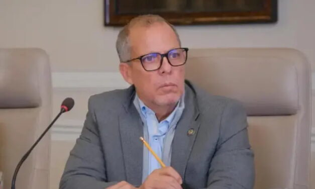 Alfredo Saade es suspendido por la Procuraduría, el embajador de Colombia en Brasil estaría participando en política