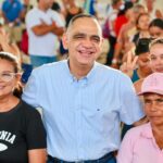 “No están solos”: Pinedo entrega ayudas a familias afectadas en Gaira
