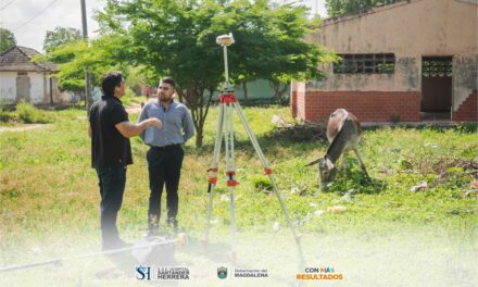 Avanza proyecto del Centro de Atención Primaria en Salud de Media Luna con levantamiento topográfico del terreno
