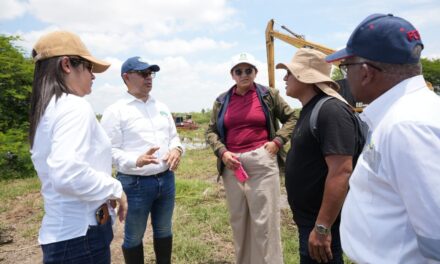 En Remolino CORPAMAG continúa acciones para la recuperación de la Ciénaga Grande con mantenimiento del Caño Condazo