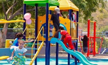 Alcalde Pinedo entrega al servicio un nuevo parque recreodeportivo esta vez en Altos de Bahía Concha