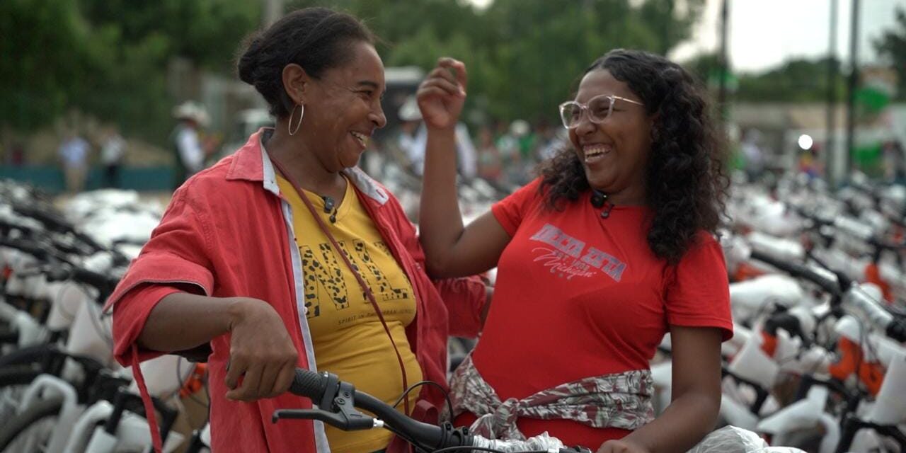 Del barro a las aulas sobre dos ruedas: Las Bicis de la Alegría cambian el camino de los estudiantes del Magdalena