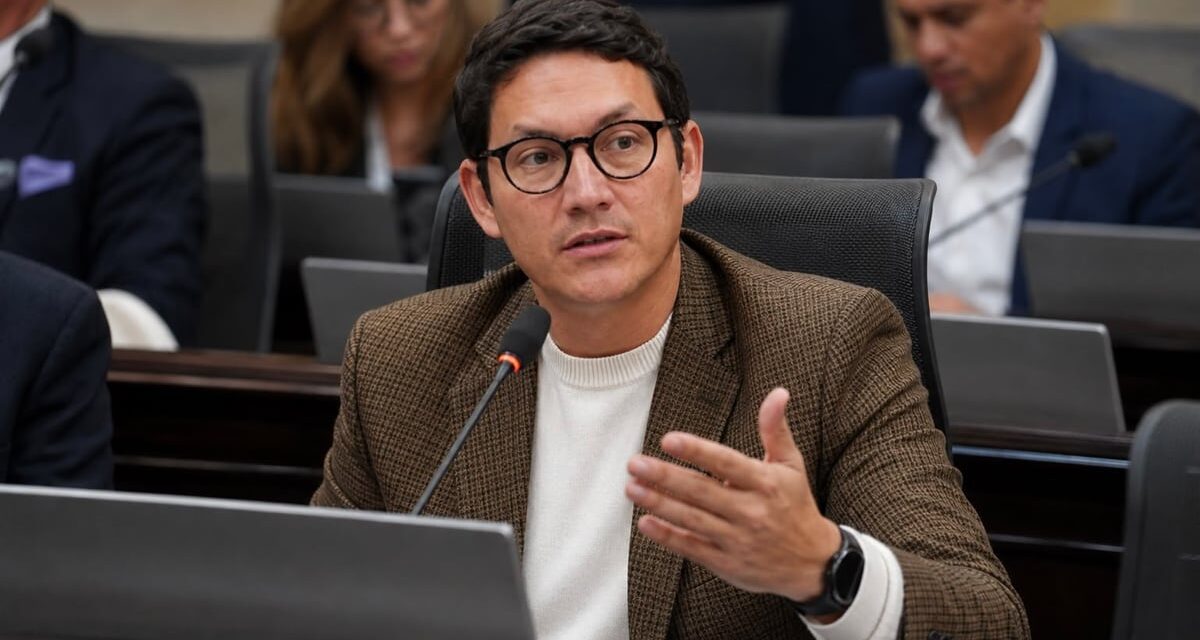 Donaciones para damnificados, créanle a Felipe Hernández es uno de los serios dirigentes del Pacto Histórico