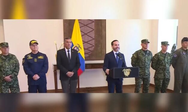 El presidente Abelardo se decide por el General Erick Rodríguez, lo nombra como comandante de las Fuerzas Militares