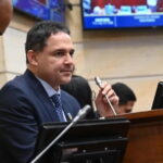 Honorio Henríquez pide al Congreso meterse la mano al bolsillo para ayudar a Colombia